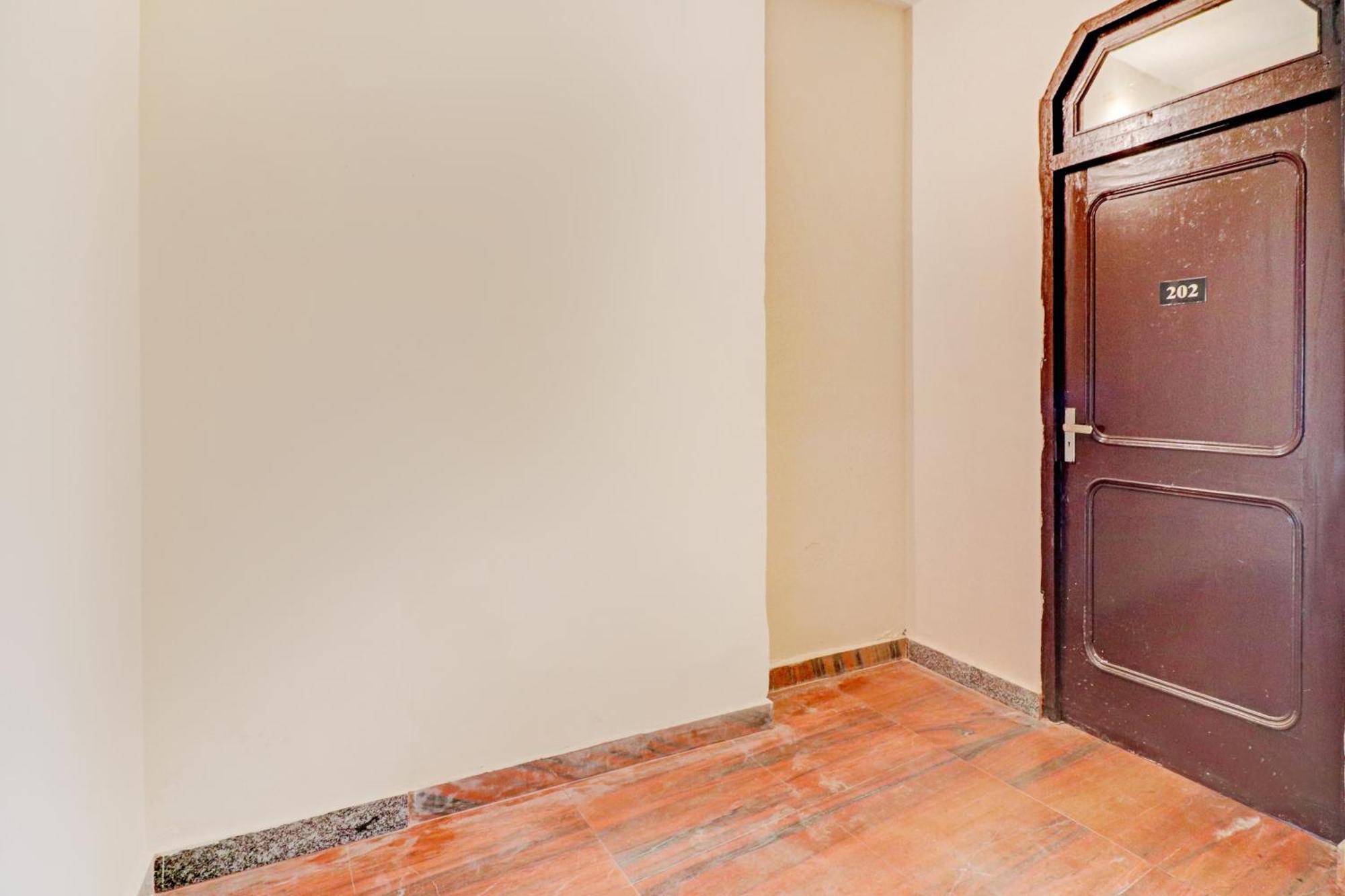 Hotel O Stay Here Ghaziabad Exterior foto